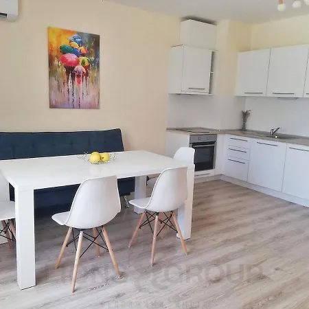 דירה South Bay Beach *